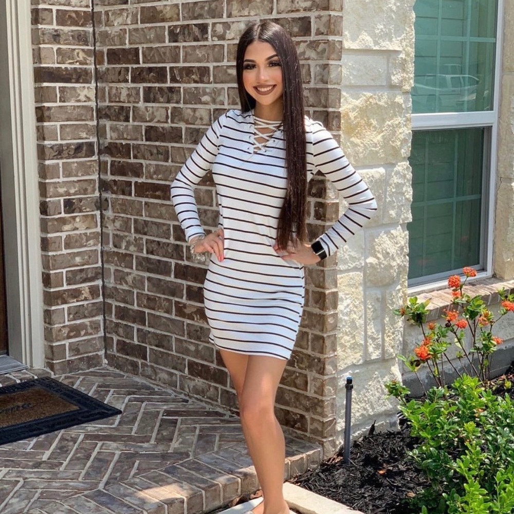 Lace up long sleeve bodycon dress